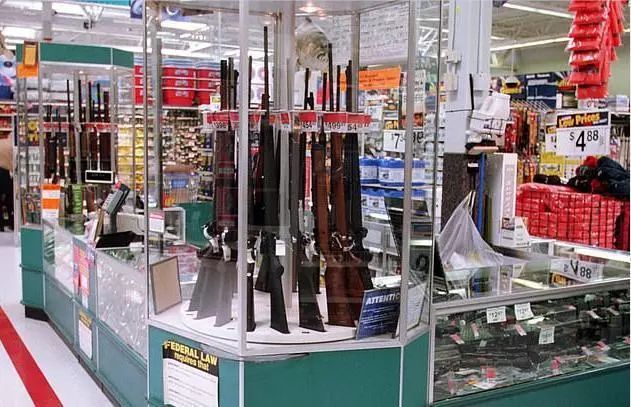 从沃尔玛禁枪到通用罢工——美国大选前的利益集团站队！