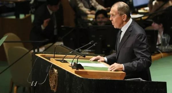 美国吃相太难看，又一个国家站出来支持联合国搬出美国！