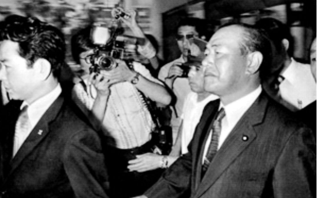 美国是怎么搞出“长臂管辖权”的？