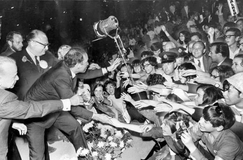 当年魁北克骚乱更严重，加拿大用这一招“止暴制乱”！