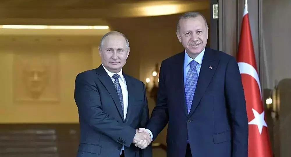 美国刚发出战争警告！普京却把特朗普给耍了……