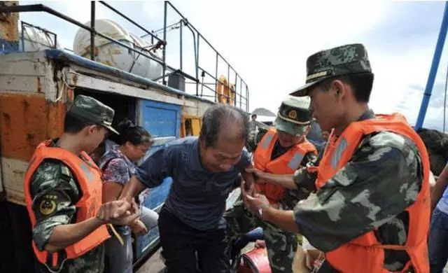 美国近20万人“大逃亡”,为什么一场山火又难倒了整个美国? 精选文章 第11张-久财券 美国近20万人“大逃亡”,为什么一场山火又难倒了整个美国? 精选文章 第11张