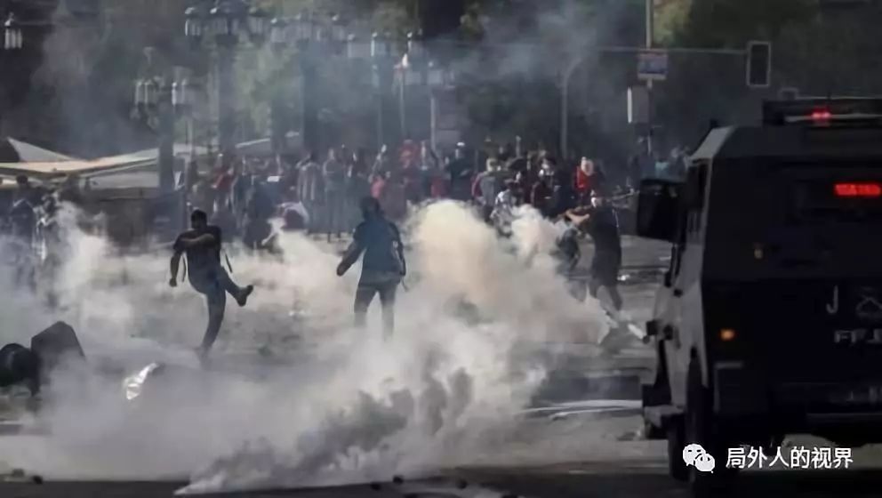 智利大骚乱：废青引发的全民宣泄！