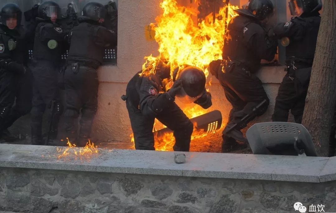 2014年的三场颜色革命带给中国的战略启示！