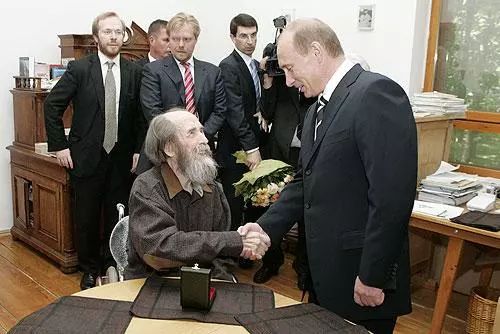 世纪大劫掠，俄罗斯寡头们的衰亡史！