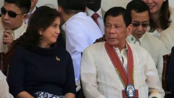 亲美派太猖狂，老杜果断出手，刚刚中国也表态了！