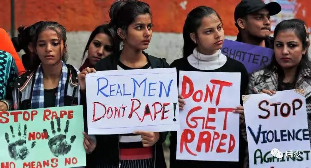 印度警察当场击毙奸杀嫌犯，民众为何高喊“警察万岁”？