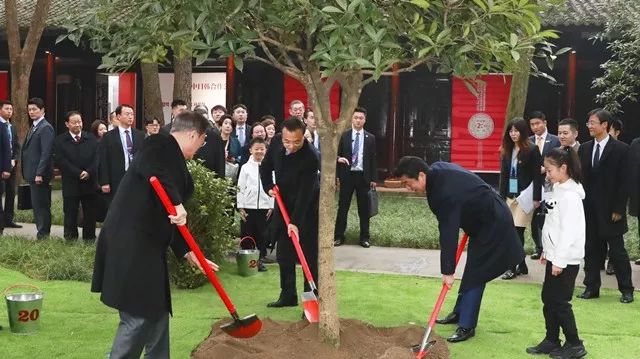 安倍手下被调查，也阻挡不了中日韩合作的历史进程！