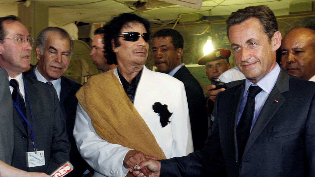 跪下也得死——卡扎菲动了谁的奶酪！