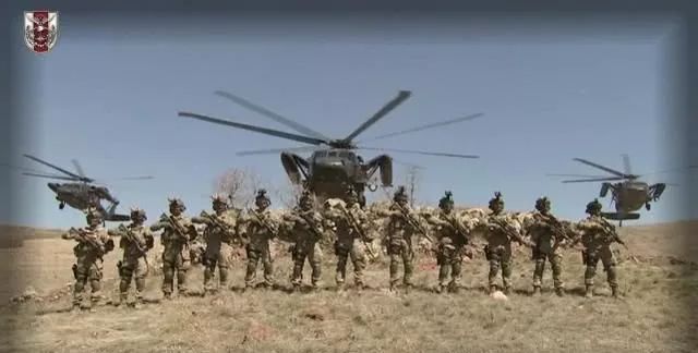 刚刚，大兵集结，又一个火药桶要爆！