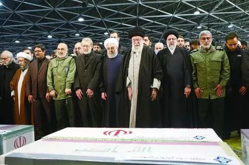 美国不敢发动伊朗的战争，唯一可能是颜色革命模式！