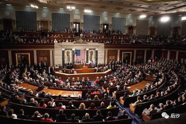 面对武汉疫情：有人送来援助物资，有人送来《涉藏法案》！