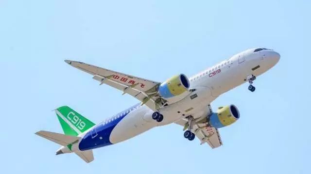 蝗虫，特朗普和大飞机！