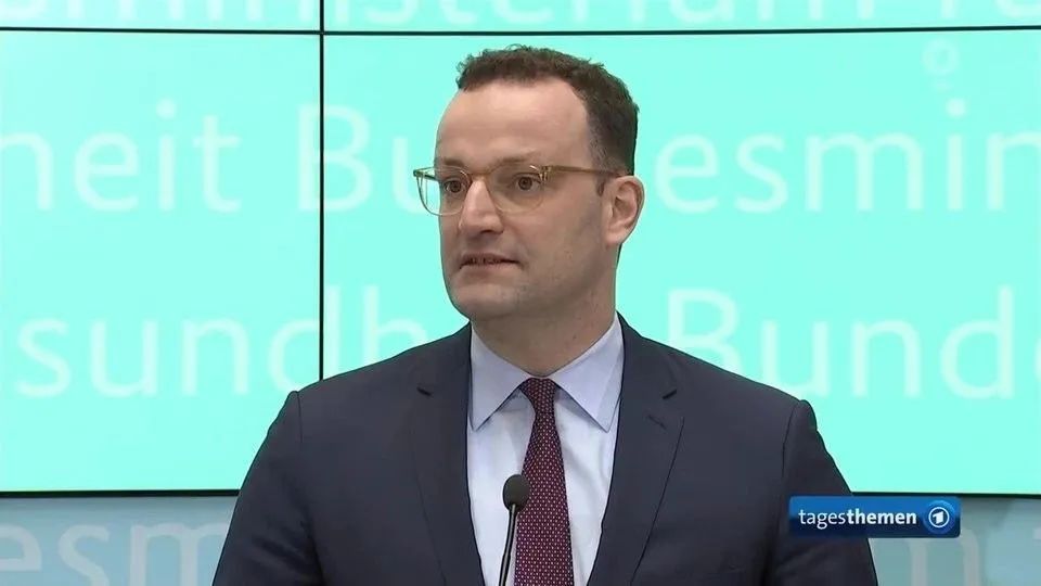 “我们发达国家不怕病毒”，西方专家吹完牛，暴增到600多例！