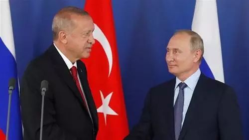 居然又不打了？