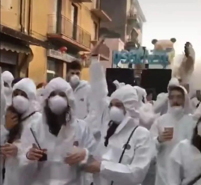 挟方方以令中国？新冠病毒在西方离奇变异，率先攻击大脑！