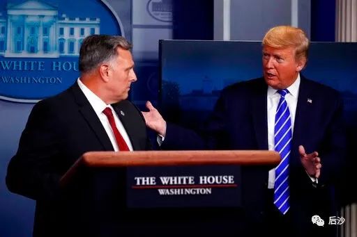 欲哭无泪的卫生专家：天才建议注射消毒剂杀毒！