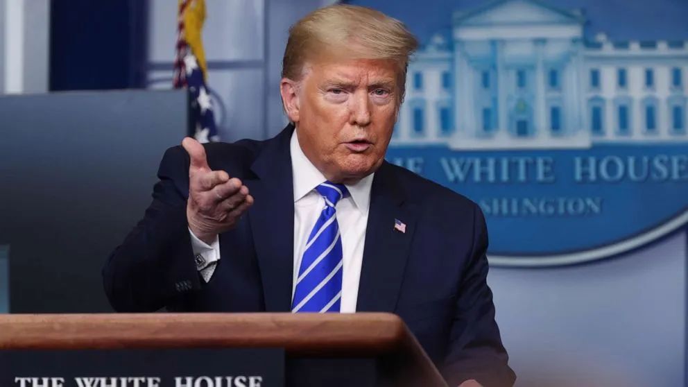 从特朗普“向人体注射消毒剂”的言论，看西方国家体制的丑恶！