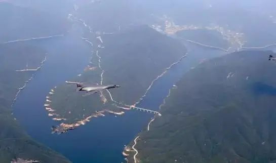 为防止中国突然武力统一台湾，美军派4架B-1B进驻关岛？