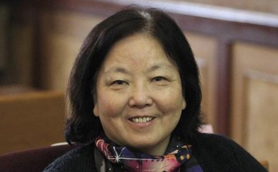 方方被张伯礼院士批评，抓狂地回怼：你给老娘道歉！