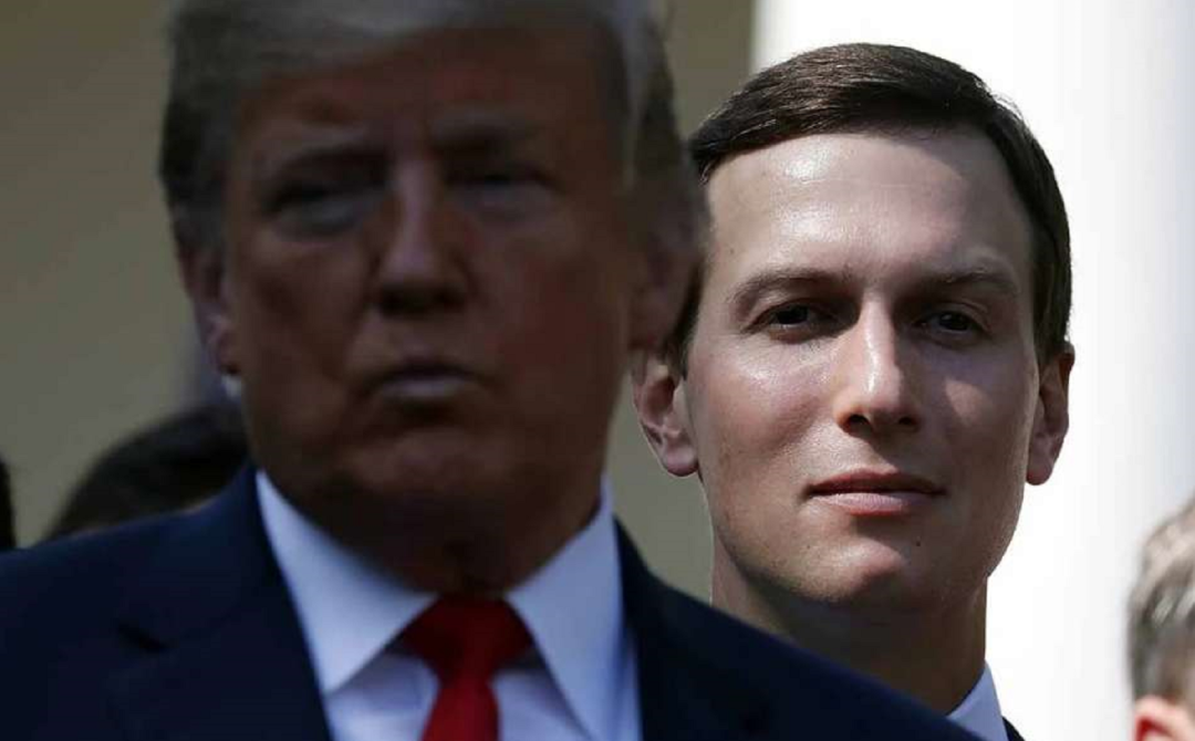 《摘桃人特郞普》- 美国的文化底色是军国主义和种族主义！