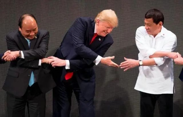 狡猾的杜特尔特！