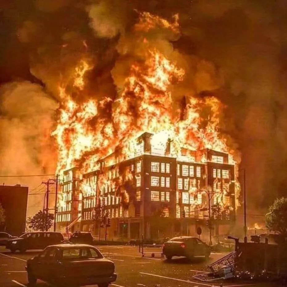 十方面分析为何会爆发“美国之春”？