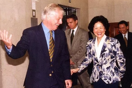 33年前，那位老人为香港的国安立法准备好了一切！