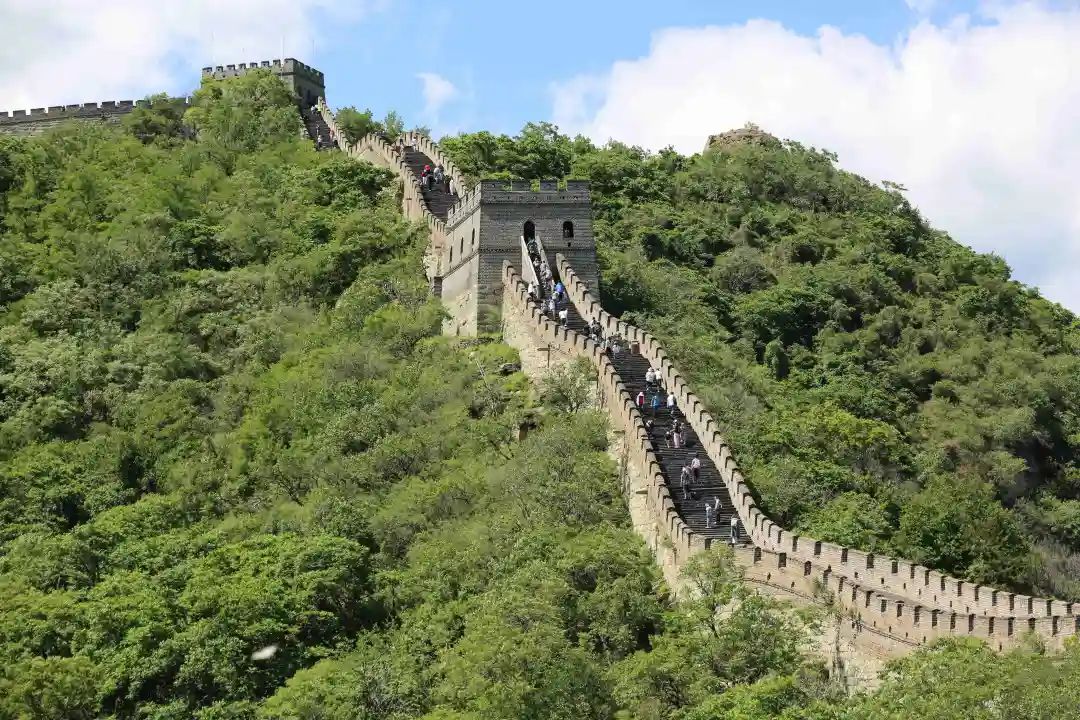 美国骚乱对中国民众是一堂国情教育课！