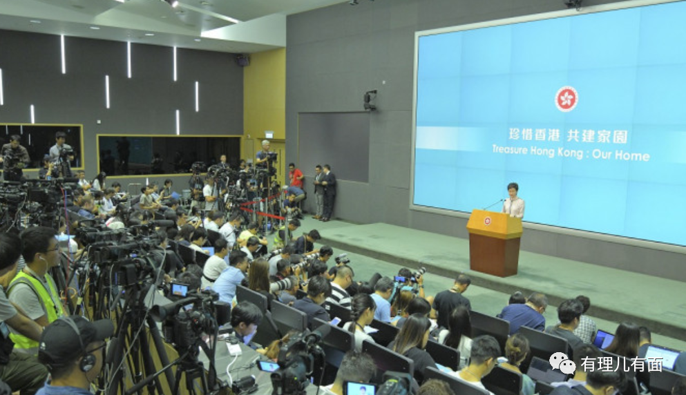 香港的某些外国记者，你们慌什么？