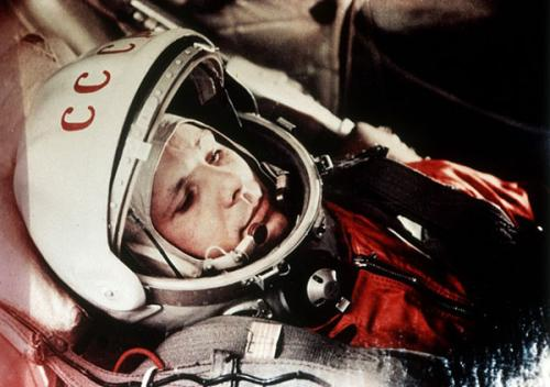 一个居于世界前列的工业体系，为何在短短二十年里消失殆尽？