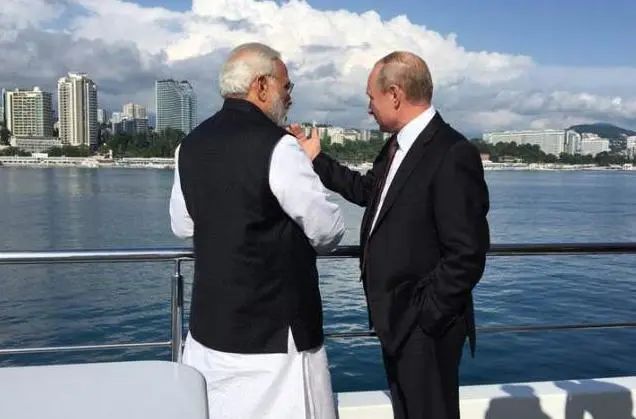 俄罗斯派兵挺印度，象熊亲昵如狼狈！