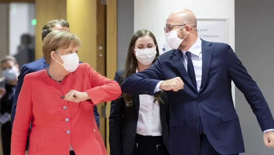 默克尔66岁生日宴，花了7500亿欧元！