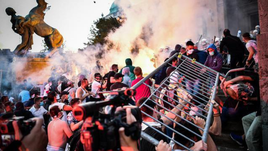 多个亲华国家集体陷入麻烦，到底谁是幕后黑手？