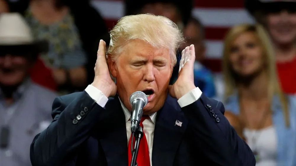 惊天曝料，特朗普中风！