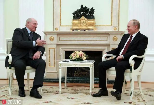 唇亡齿寒，俄罗斯肯定帮助白俄罗斯，战胜颜色革命危机！