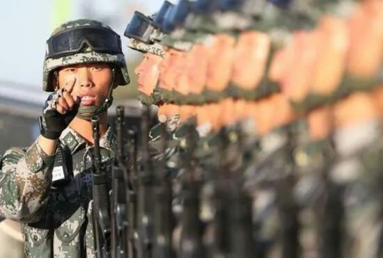 美军模拟出兵台海，再次被“解放军”击败！为什么美军打不赢？