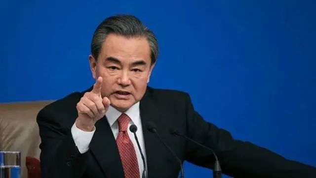 王毅强烈警告捷克议长：一定要付出深重代价！