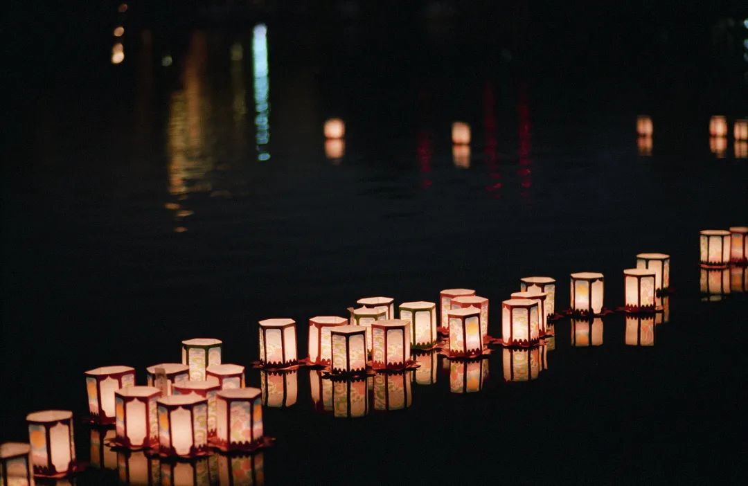 中元节｜为远去的亲人，点一盏心灯！