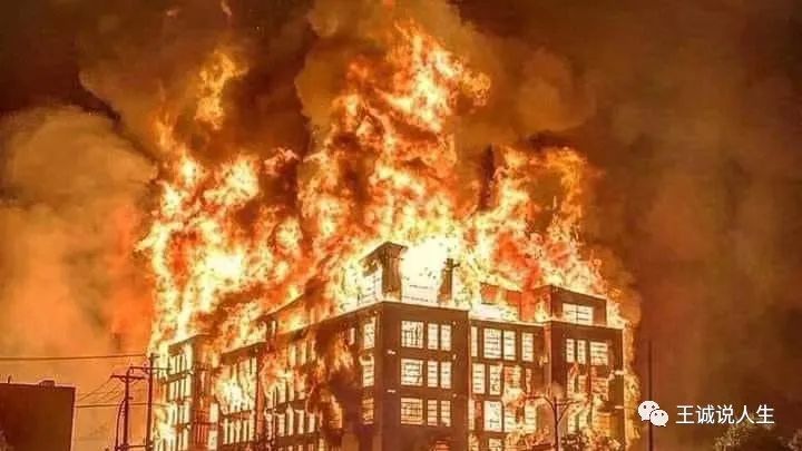 美国内战，正在爆发！