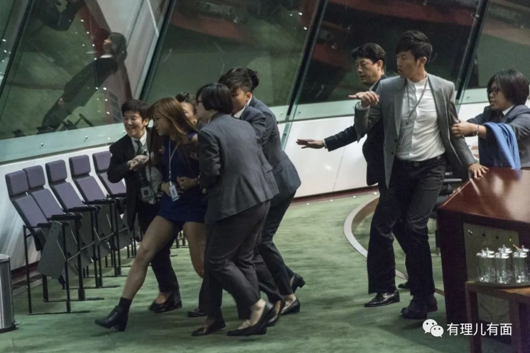 破产、入狱、还想着逃亡，穷途末路！