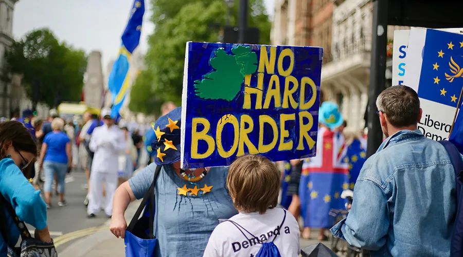 北爱尔兰将被共同管辖，英国政府体会到了收回主权的难度！