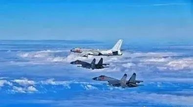中国必须对台湾岛实施军事和经济双重钳制！