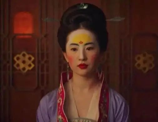 为了搞砸花木兰，美国投了2亿美元！