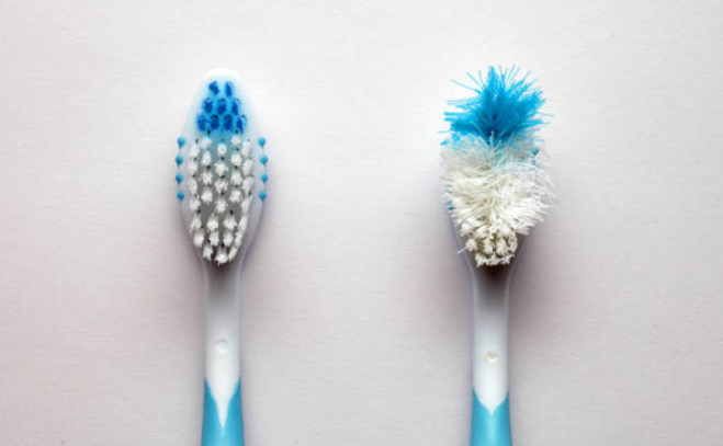 牙齿在进食后12分钟最脆弱！口腔专家：你错过了刷牙的黄金时间！