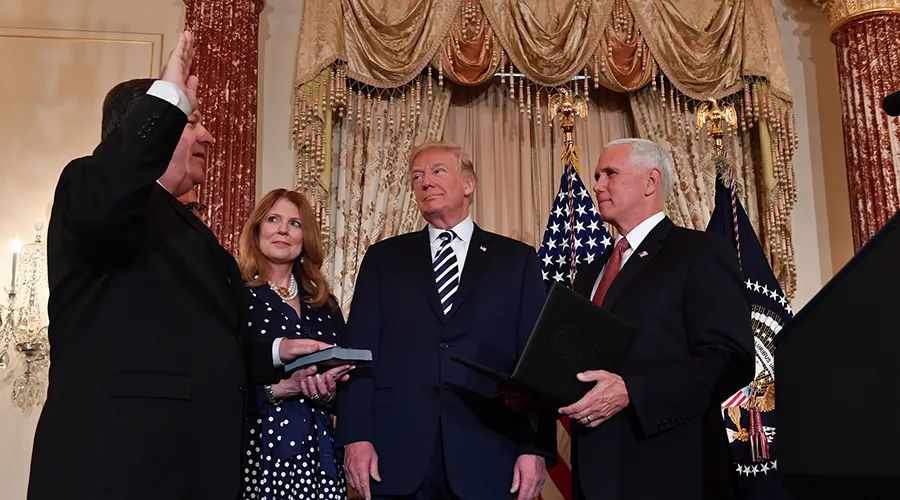 遭受特朗普政府前所未有的攻击与诋毁，我国该如何自处？