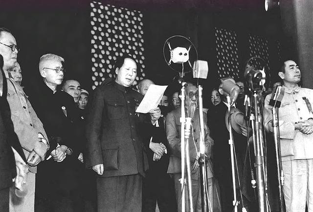 开国大典前的“偷渡”往事！
