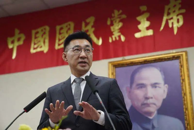 国民党彻底烂透了！搞“台独”卖国，竟比蔡英文还急激进！