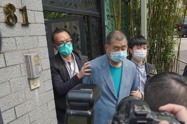 这招打蛇七寸，绝了！香港“黄四郎”们要急了！