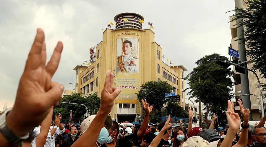 连国王都被忤逆，泰国局势走到了变革的前夜！